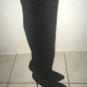 High thigh boots